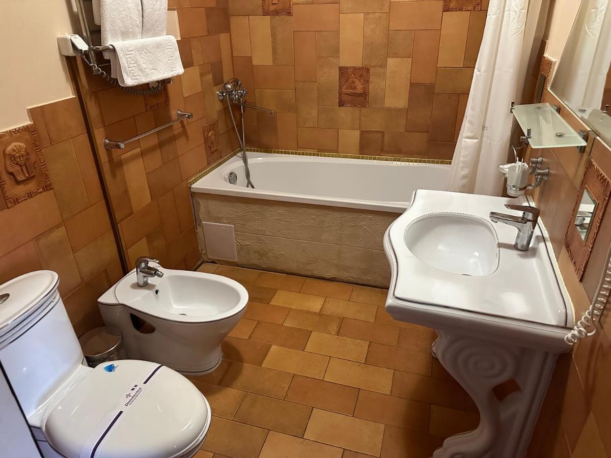 Hotel фараон 4*