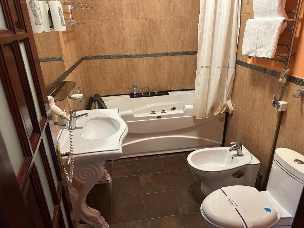 фараон 酒店 4*