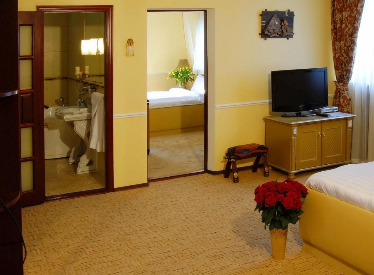 Hotel фараон 4*