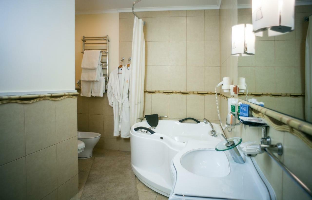 фараон Hotel 4*